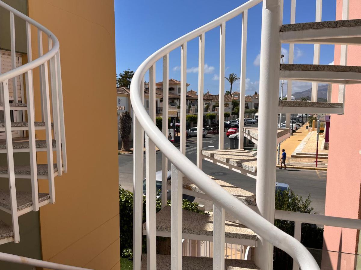 Atico Helena Con Solarium Y Jacuzzi Privado En Laguna Beach Vera Bagian luar foto