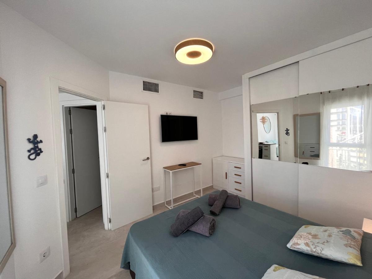 Atico Helena Con Solarium Y Jacuzzi Privado En Laguna Beach Vera Bagian luar foto