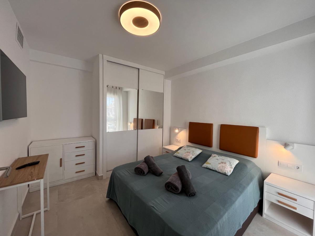 Atico Helena Con Solarium Y Jacuzzi Privado En Laguna Beach Vera Bagian luar foto