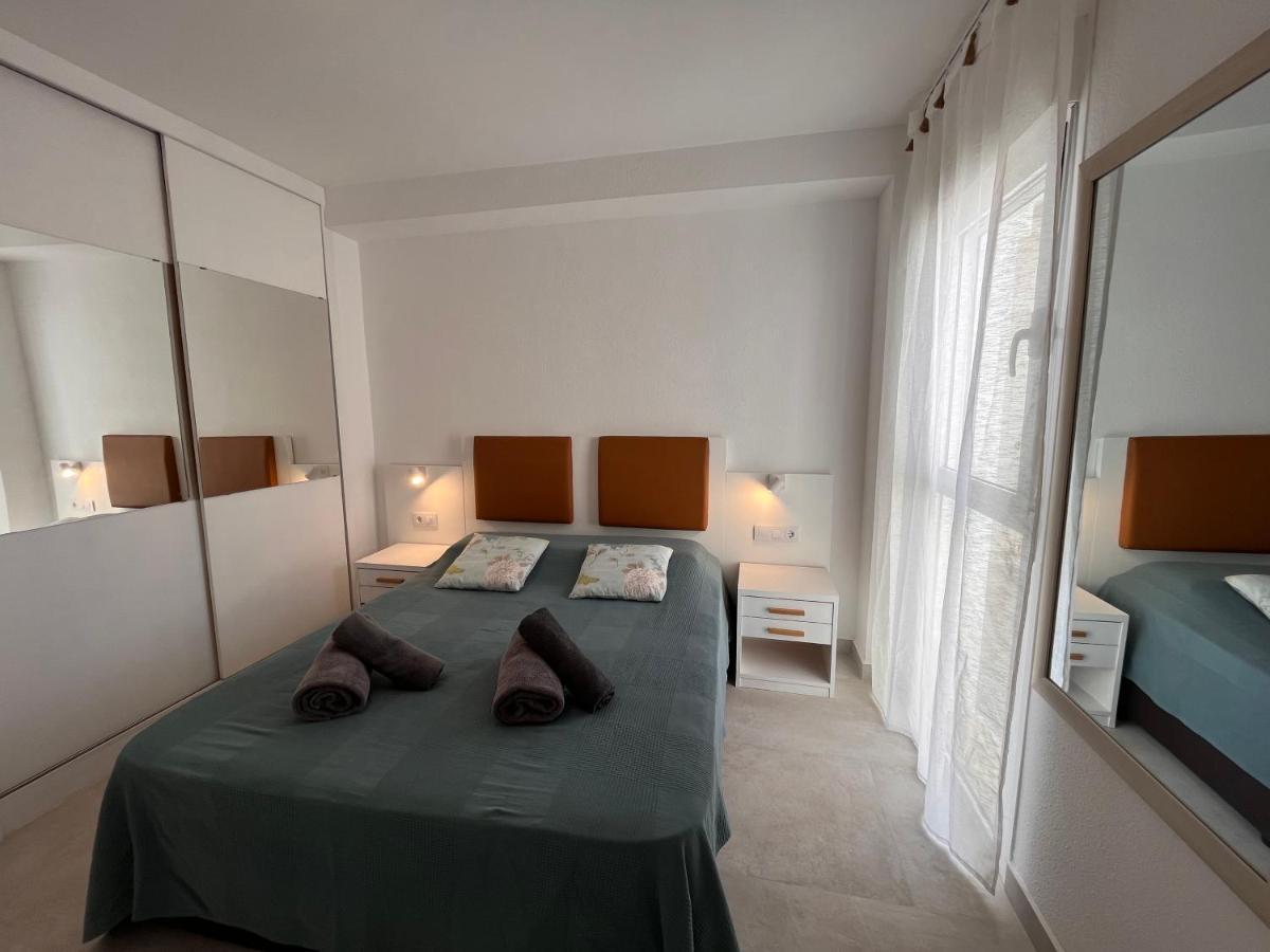 Atico Helena Con Solarium Y Jacuzzi Privado En Laguna Beach Vera Bagian luar foto