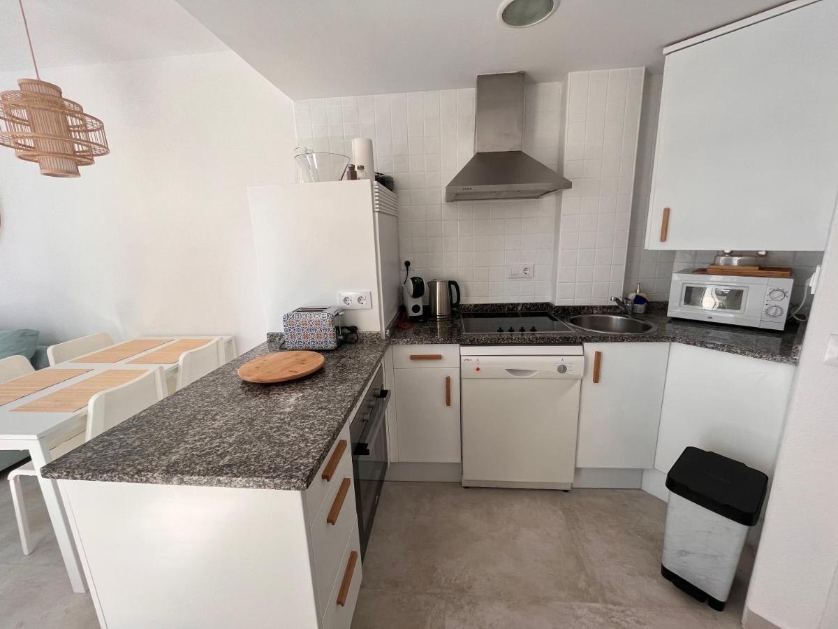 Atico Helena Con Solarium Y Jacuzzi Privado En Laguna Beach Vera Bagian luar foto