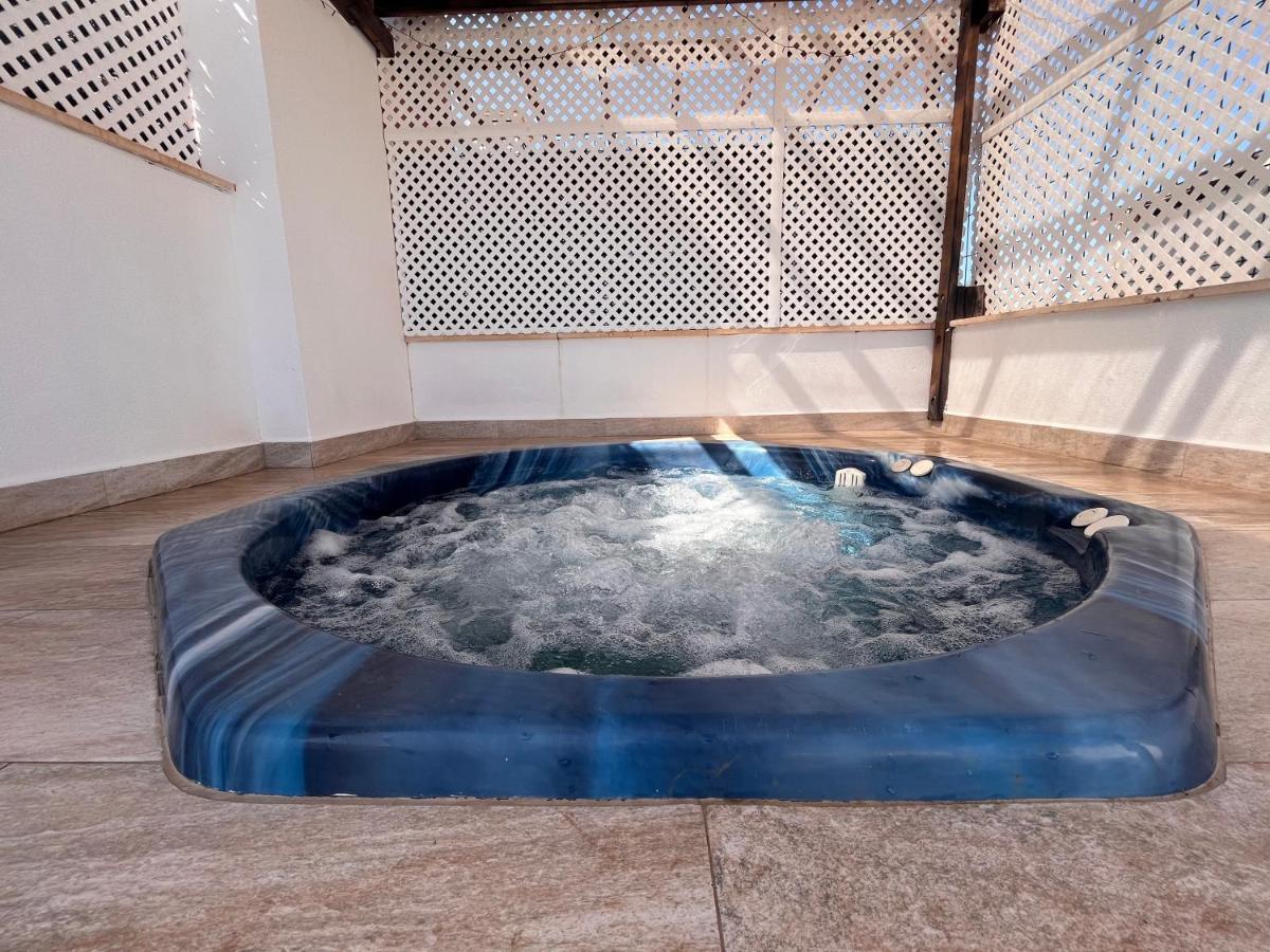 Atico Helena Con Solarium Y Jacuzzi Privado En Laguna Beach Vera Bagian luar foto